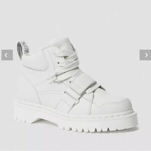 Dr. Martens White Combat Boots Size 5 women’s Zuma 2. Leather Chunky Boot white